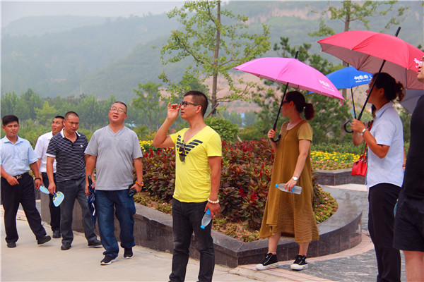 1472016075698448.jpg IMG_2201.jpg