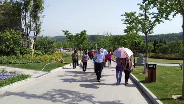 1495429146219376.jpg 53人蔡明.jpg